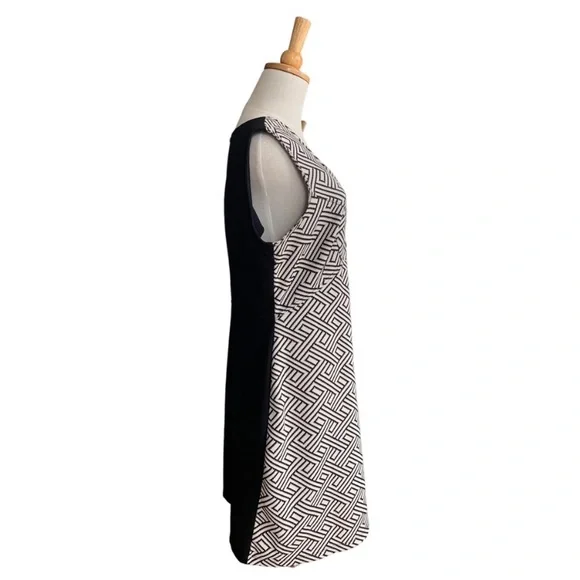 Geo Pattern Dress - Picture 2 of 4